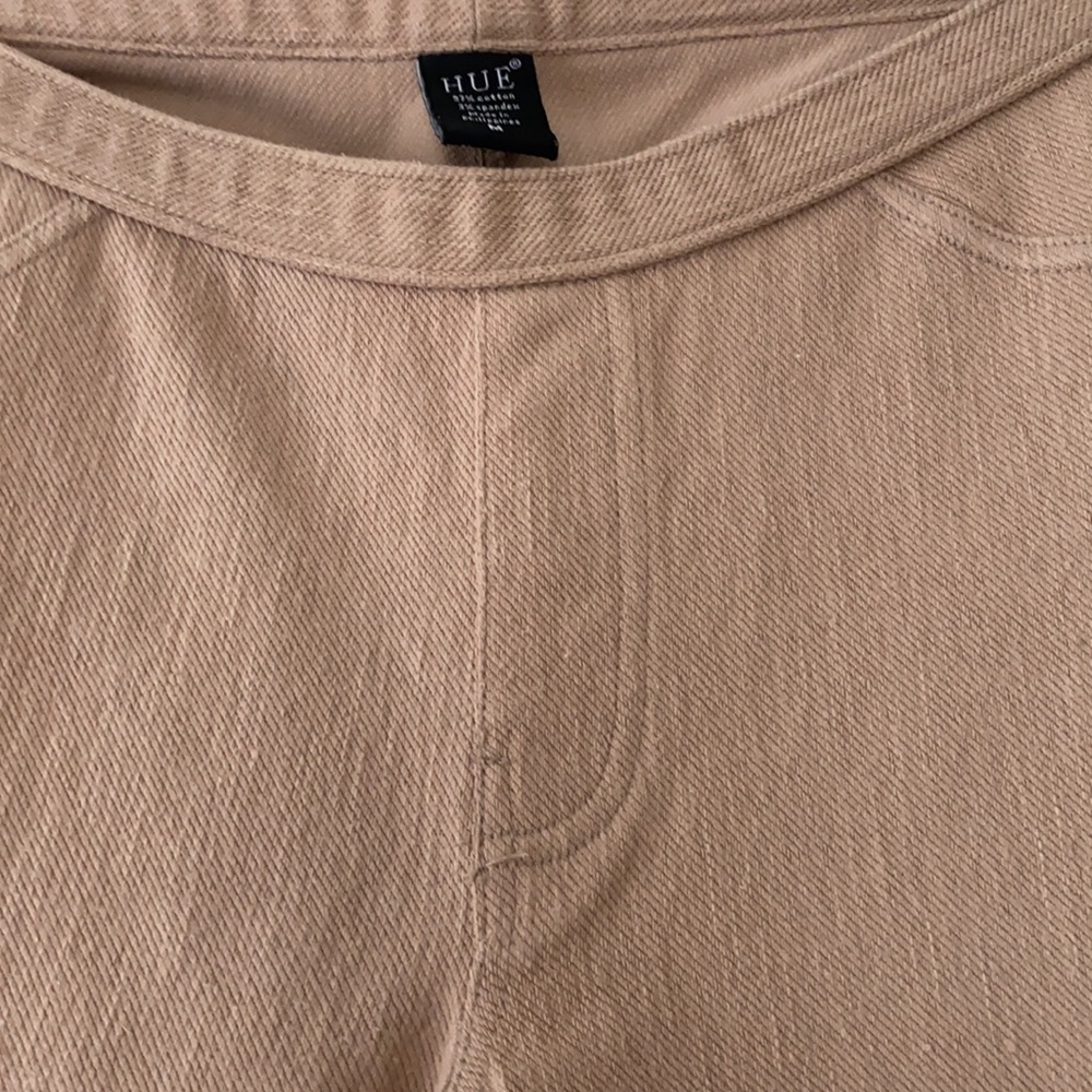 Comfy stretch Hue jean shorts. Size Med. length down 21” Like new condition😊 - Picture 5 of 10